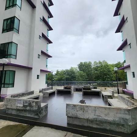 Pixie Homestay At The Heights Residence Ayer Keroh Melaka Exterior photo